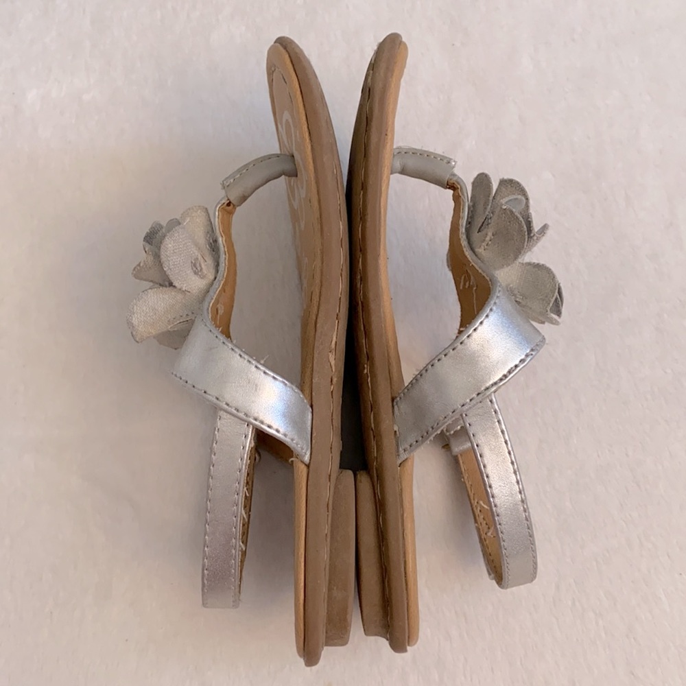 {Target} Cherokee | Silver Flower Spring/Summer Side Closure Sandal (10) - Picture 10 of 13